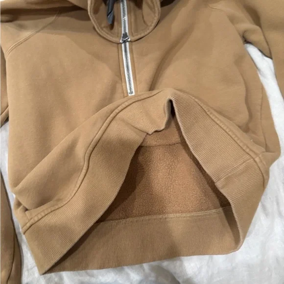 Vuori Women's Restore Half Zip Hoodie - Picture 4 of 5